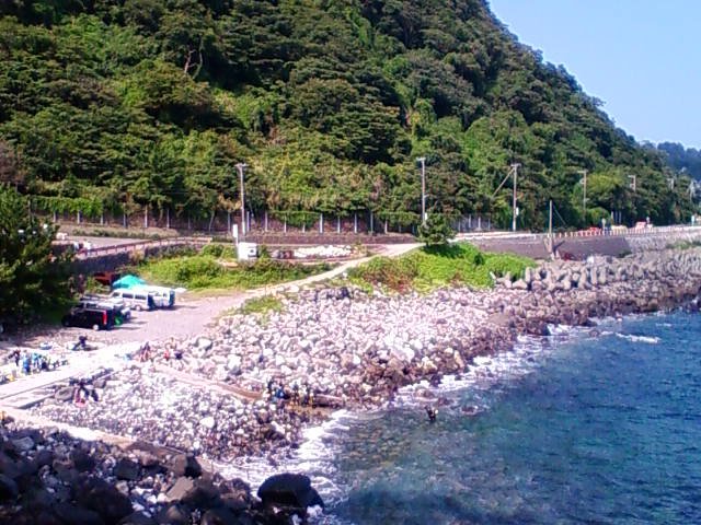 ���ɓ��E�x�˂̘e�̕l