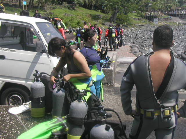 ���ɓ��E�C�m�����̏����̗l�q